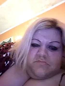 ducicsajsziii online show from February 19, 2025, 11:57 pm