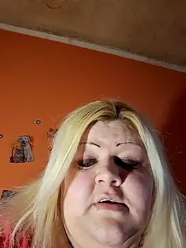 ducicsajsziii online show from March 18, 2025, 12:14 pm