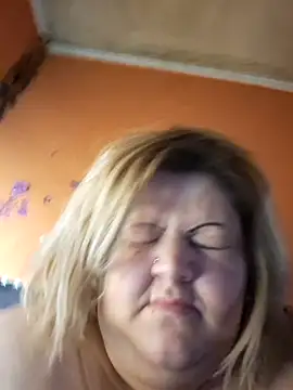 ducicsajsziii online show from April 9, 2026, 4:01 am