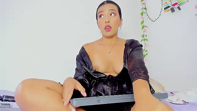 Snapshot of SamanthaJonson1 chatting on March 19, 2025, 4:13 pm SamanthaJonson1 online show from March 19, 2025, 4:13 pm