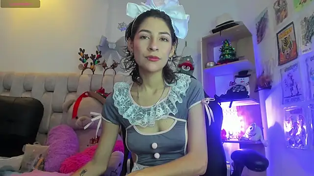 Snapshot of Gorgeous_Team chatting on December 11, 2024, 8:39 pm Gorgeous Team online show from December 11, 2024, 8:39 pm