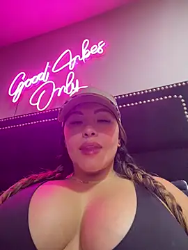 sexyyykloee online show from June 25, 2026, 5:23 am