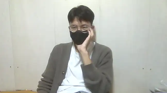 Snapshot of Gwencloudy chatting on January 11, 2025, 10:51 am Gwencloudy online show from January 11, 2025, 10:51 am