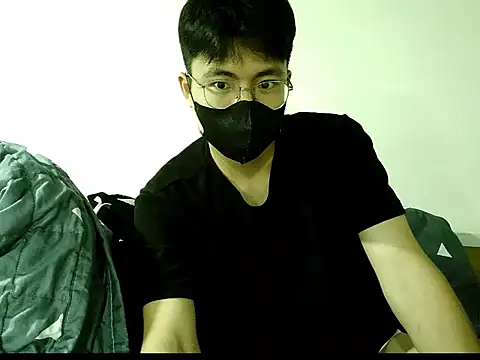 Snapshot of Gwencloudy chatting on October 6, 2025, 4:04 pm Gwencloudy online show from October 6, 2025, 4:04 pm