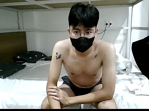 Snapshot of Gwencloudy chatting on November 4, 2025, 3:00 pm Gwencloudy online show from November 4, 2025, 3:00 pm