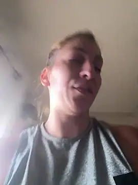 sofiah  online show from April 10, 2026, 9:25 am