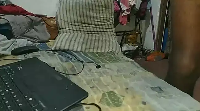 Snapshot of Sexy_Ashu98 chatting on December 5, 2024, 4:34 pm Sexy Ashu98 online show from December 5, 2024, 4:34 pm