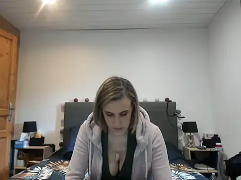 Madame Callie online show from April 19, 2026, 12:59 pm