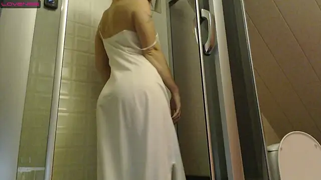 Snapshot of RubyLynxx chatting on October 26, 2025, 6:36 pm RubyLynxx online show from October 26, 2025, 6:36 pm