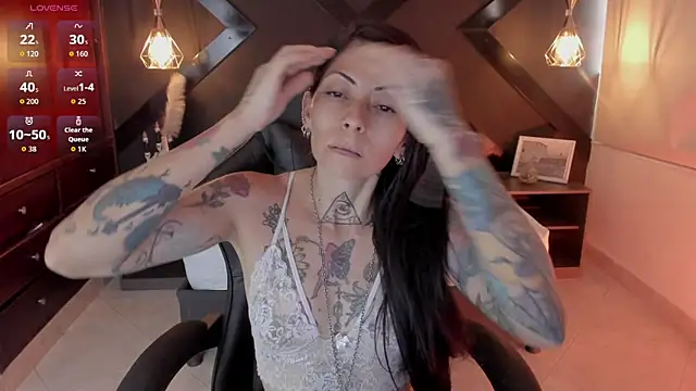 dark gotica online show from October 28, 2025, 7:05 pm