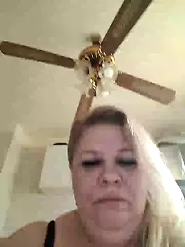 AriannaMilf online show from December 5, 2025, 10:24 am