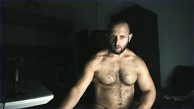 Hugealphabeast online show from August 3, 2026, 9:40 pm