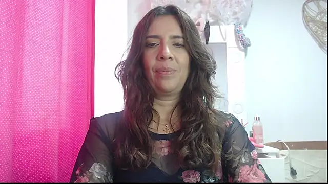 Snapshot of Victoria_meester chatting on February 5, 2025, 3:52 pm Victoria meester online show from February 5, 2025, 3:52 pm