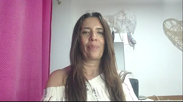 Snapshot of Victoria_meester chatting on February 11, 2025, 12:06 am Victoria meester online show from February 11, 2025, 12:06 am