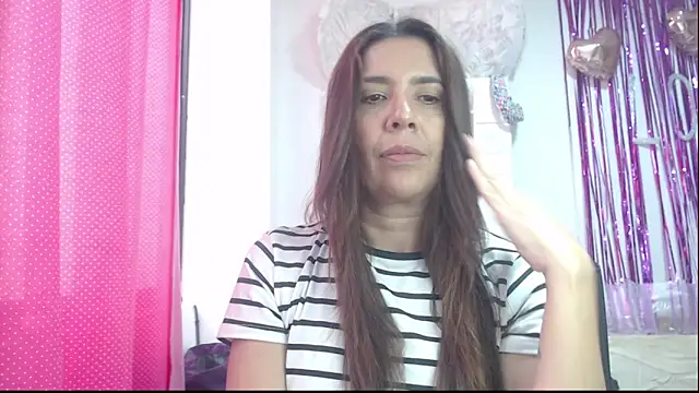 Snapshot of Victoria_meester chatting on February 19, 2025, 4:11 pm Victoria meester online show from February 19, 2025, 4:11 pm