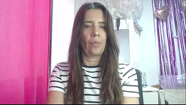 Snapshot of Victoria_meester chatting on February 19, 2025, 9:58 pm Victoria meester online show from February 19, 2025, 9:58 pm