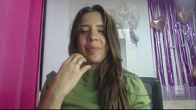 Snapshot of Victoria_meester chatting on February 20, 2025, 10:15 pm Victoria meester online show from February 20, 2025, 10:15 pm