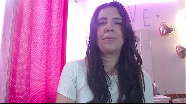 Snapshot of Victoria_meester chatting on February 25, 2025, 5:25 pm Victoria meester online show from February 25, 2025, 5:25 pm