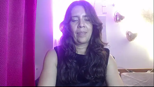 Snapshot of Victoria_meester chatting on February 27, 2025, 12:10 am Victoria meester online show from February 27, 2025, 12:10 am