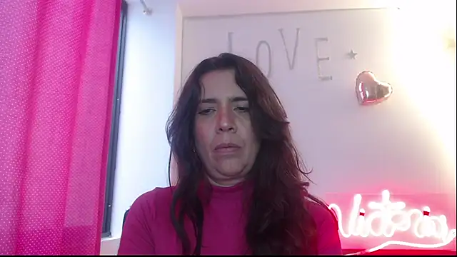 Snapshot of Victoria_meester chatting on March 3, 2025, 8:32 pm Victoria meester online show from March 3, 2025, 8:32 pm