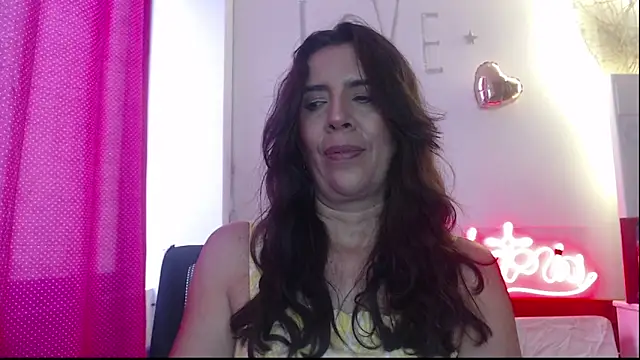 Snapshot of Victoria_meester chatting on March 4, 2025, 7:54 pm Victoria meester online show from March 4, 2025, 7:54 pm