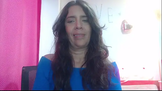 Snapshot of Victoria_meester chatting on March 6, 2025, 8:16 pm Victoria meester online show from March 6, 2025, 8:16 pm