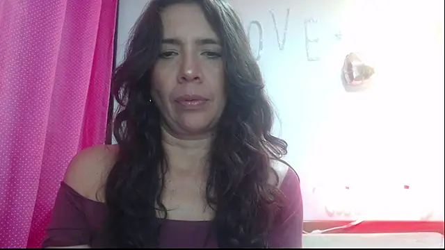 Snapshot of Victoria_meester chatting on March 7, 2025, 10:32 pm Victoria meester online show from March 7, 2025, 10:32 pm