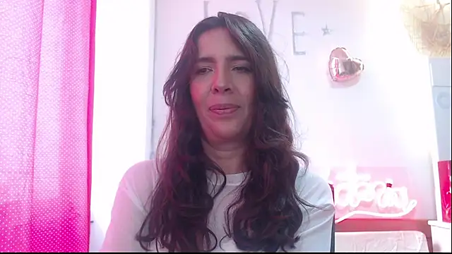 Snapshot of Victoria_meester chatting on March 8, 2025, 4:39 pm Victoria meester online show from March 8, 2025, 4:39 pm