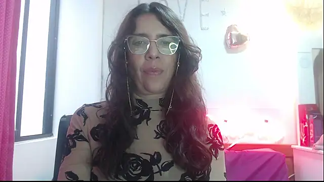 Snapshot of Victoria_meester chatting on March 18, 2025, 9:32 pm Victoria meester online show from March 18, 2025, 9:32 pm