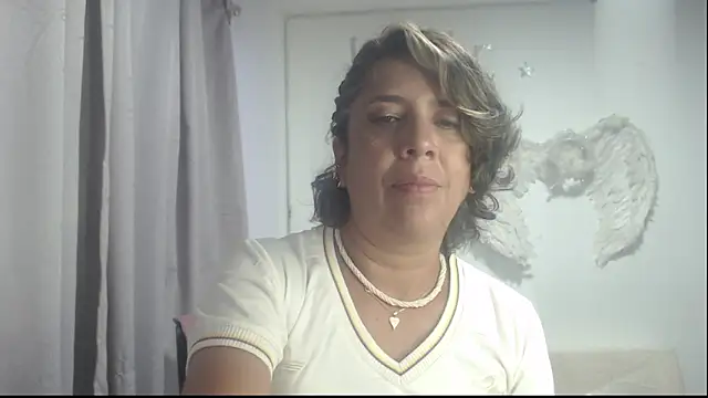 Snapshot of Victoria_meester chatting on October 2, 2025, 9:44 pm Victoria meester online show from October 2, 2025, 9:44 pm