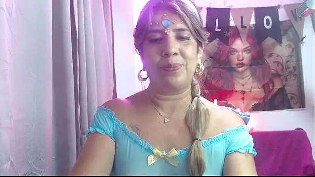 Snapshot of Victoria_meester chatting on October 28, 2025, 9:50 pm Victoria meester online show from October 28, 2025, 9:50 pm