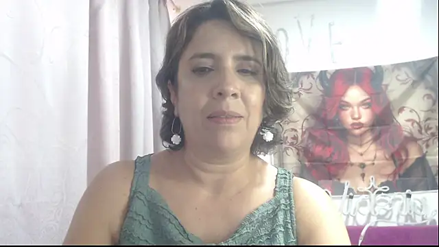 Snapshot of Victoria_meester chatting on November 18, 2025, 8:02 pm Victoria meester online show from November 18, 2025, 8:02 pm