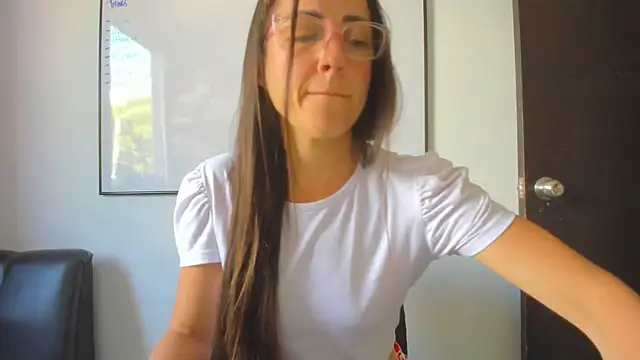 squirttati33 online show from October 24, 2025, 2:24 pm