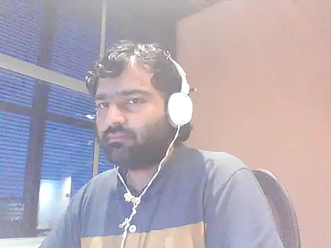 Snapshot of JohnBond009 chatting on September 8, 2025, 6:40 pm JohnBond009 online show from September 8, 2025, 6:40 pm
