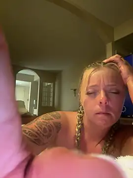 brittney099 online show from July 6, 2026, 7:16 am