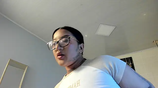 ayshel   online show from January 21, 2025, 3:59 am