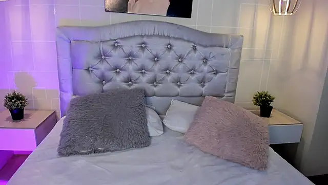 ayshel   online show from January 30, 2025, 7:50 am