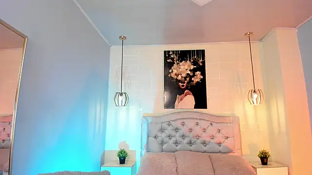 ayshel   online show from February 14, 2025, 4:04 am