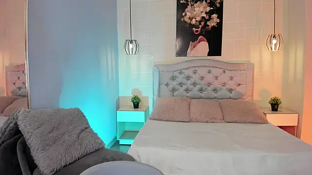 ayshel   online show from February 15, 2025, 7:38 am