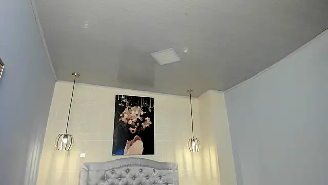 ayshel   online show from February 21, 2025, 4:18 am