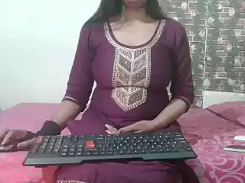 nikitahot3 online show from February 6, 2025, 8:18 am