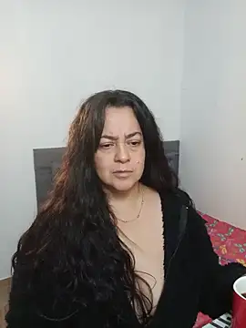 Snapshot of lucia_vonne_ chatting on June 14, 2026, 4:14 am lucia vonne online show from June 14, 2026, 4:14 am
