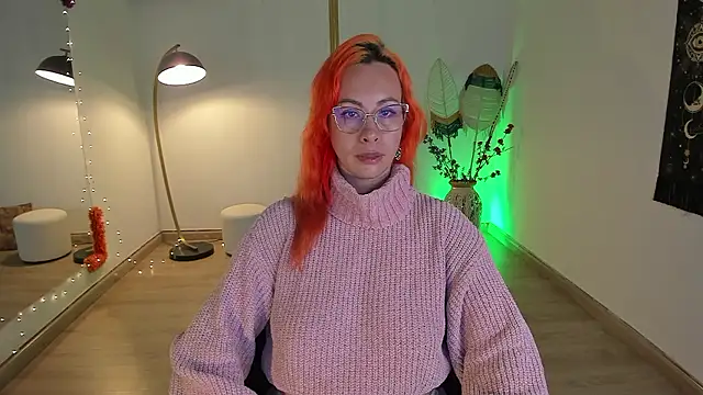 Snapshot of Kat_Art chatting on December 6, 2024, 11:14 pm Kat Art online show from December 6, 2024, 11:14 pm