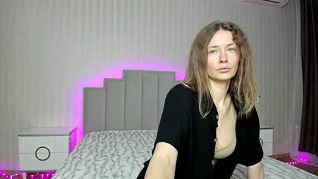 Snapshot of ooksiiii chatting on February 3, 2025, 11:26 pm ooksiiii online show from February 3, 2025, 11:26 pm