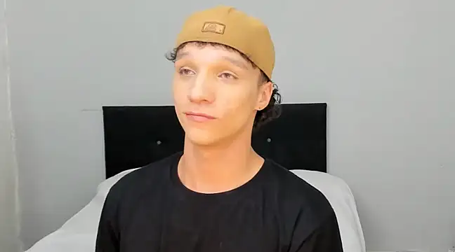 angelcortes online show from March 21, 2025, 7:02 pm