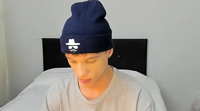 angelcortes online show from March 22, 2025, 3:20 pm