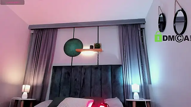 Snapshot of CoralineRicce_ chatting on November 4, 2025, 9:58 pm CoralineRicce online show from November 4, 2025, 9:58 pm