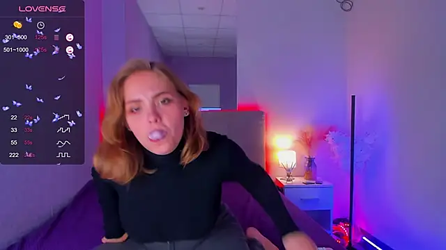 Snapshot of DellaRowe chatting on October 6, 2025, 12:24 pm DellaRowe online show from October 6, 2025, 12:24 pm