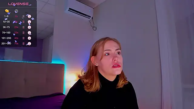 Snapshot of DellaRowe chatting on October 16, 2025, 12:28 pm DellaRowe online show from October 16, 2025, 12:28 pm