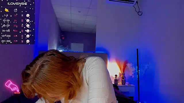 Snapshot of DellaRowe chatting on November 12, 2025, 1:22 pm DellaRowe online show from November 12, 2025, 1:22 pm